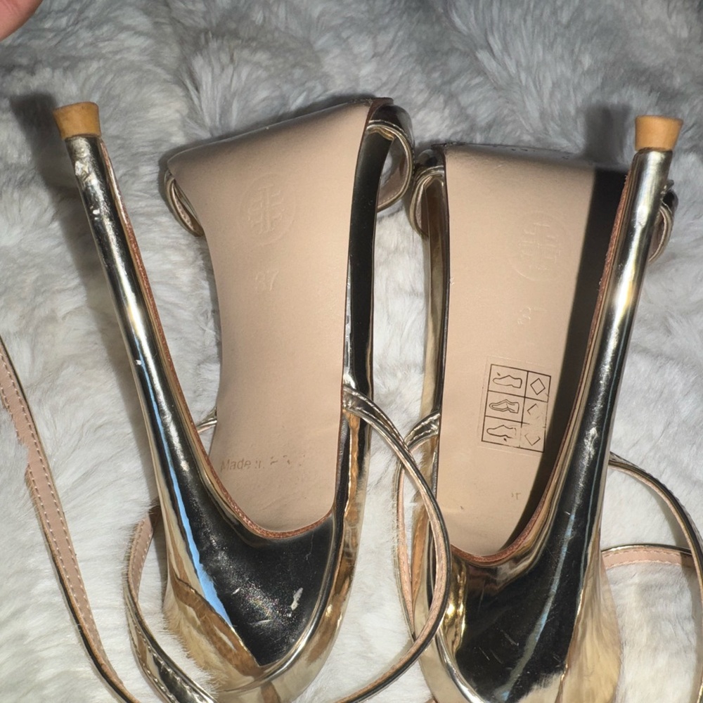 GG Heel in Mirrored Gold - Picture 8 of 11